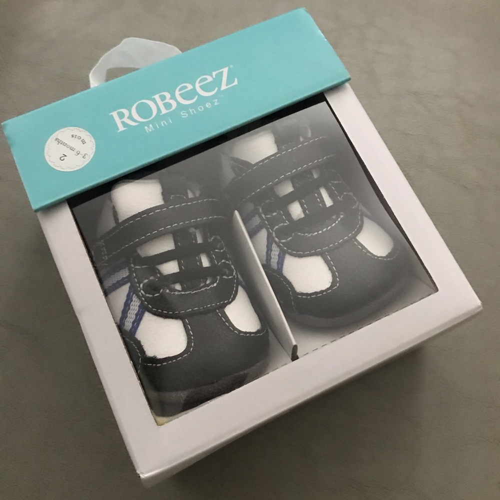 Robeez Baby Shoes NWT